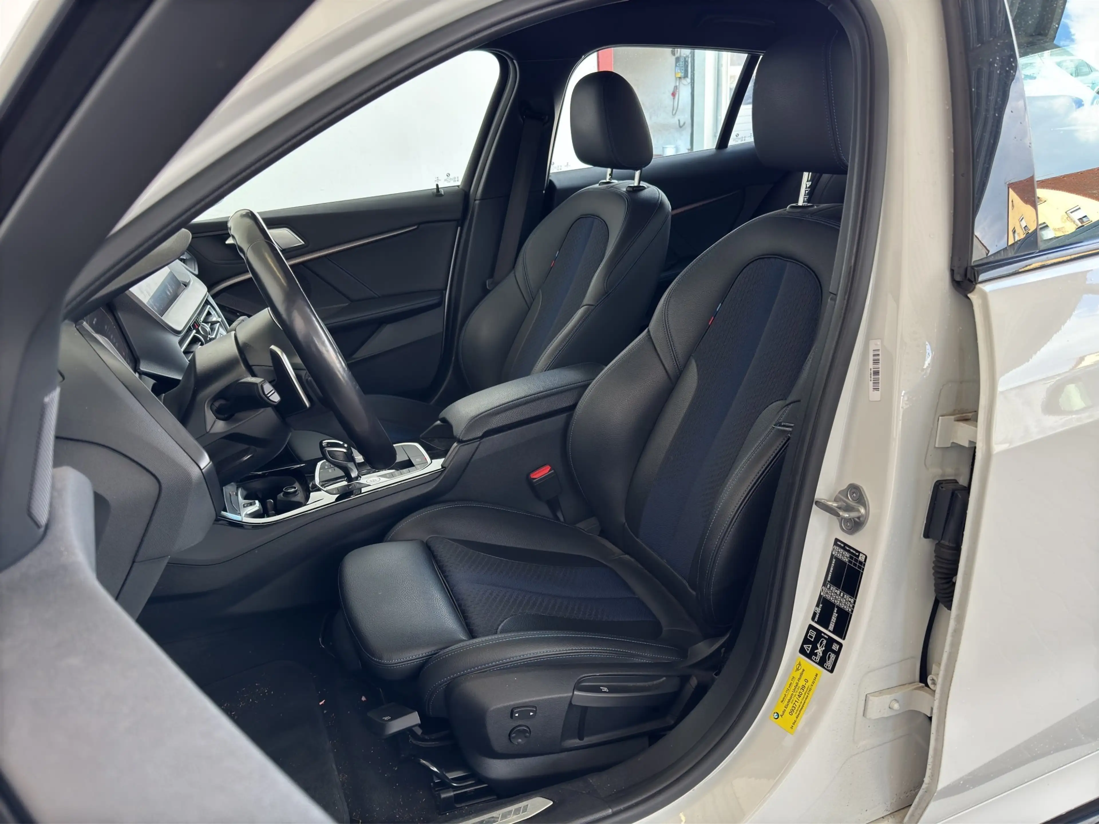BMW 135 MiA xDrive 5-trg. M Paket LiveCock.LED.HUD.PD — photo 8