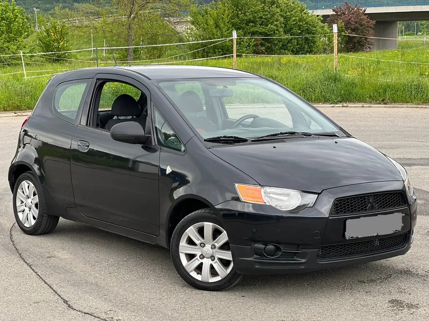 Mitsubishi Colt 1.3 Klima | TÜV 04/2026 Black - 1