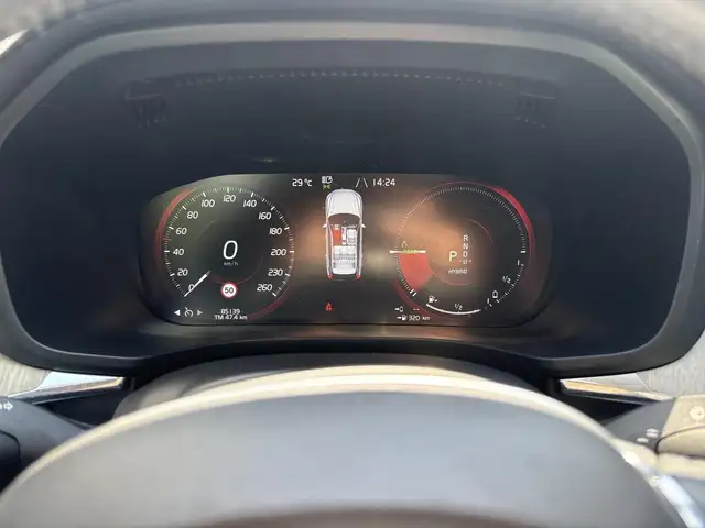 Volvo XC60 view 11