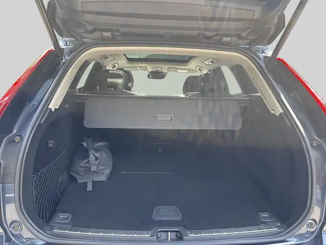 Volvo XC60 view 7
