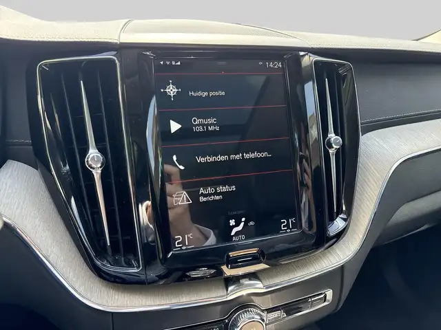 Volvo XC60 view 12