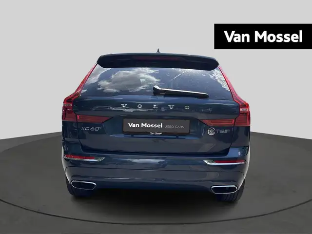 Volvo XC60 view 3