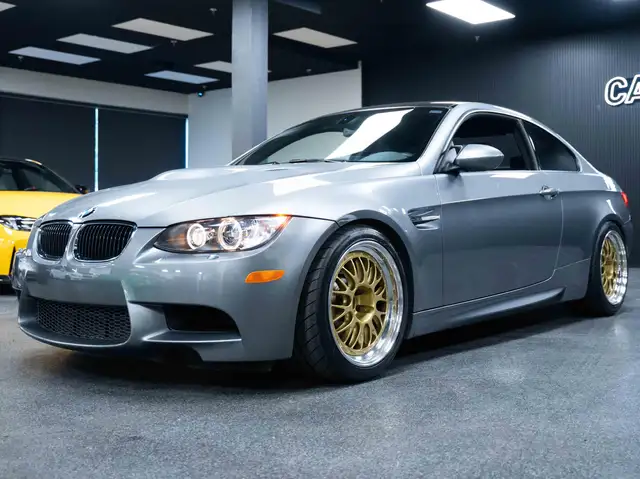 BMW M3 2011 — photo 2