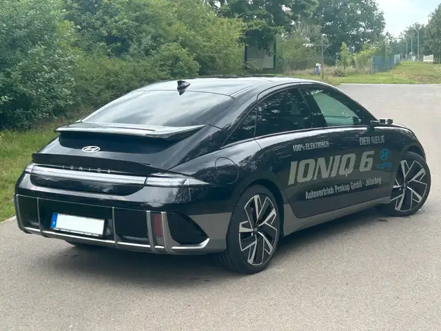 Hyundai Ioniq 6 view 6
