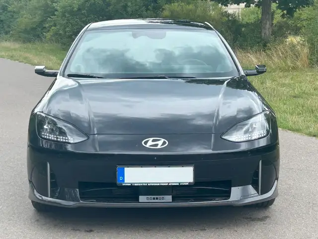 Hyundai Ioniq 6 view 2