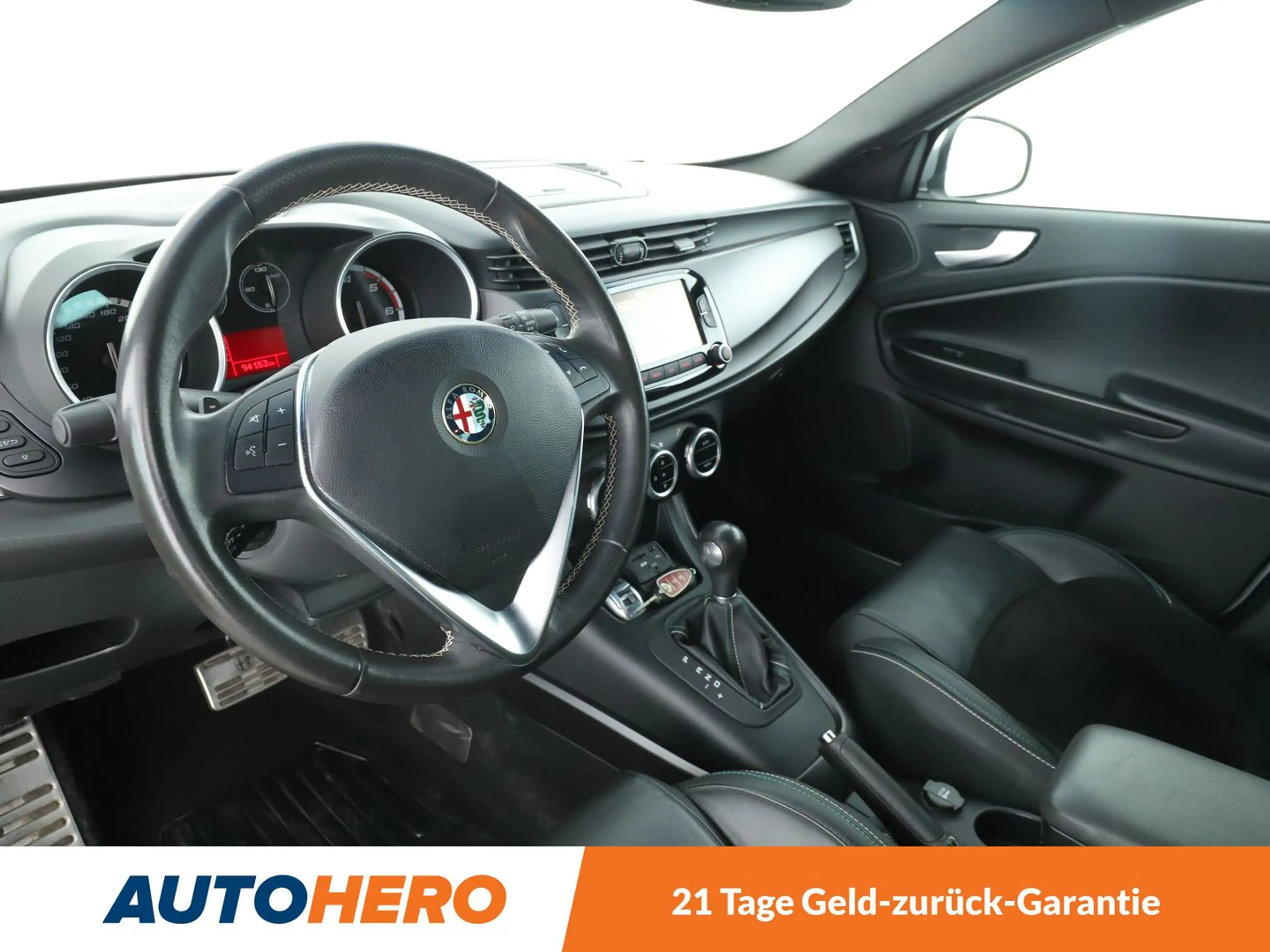 Alfa Romeo Giulietta 2.0 JTDM Turismo — photo 11