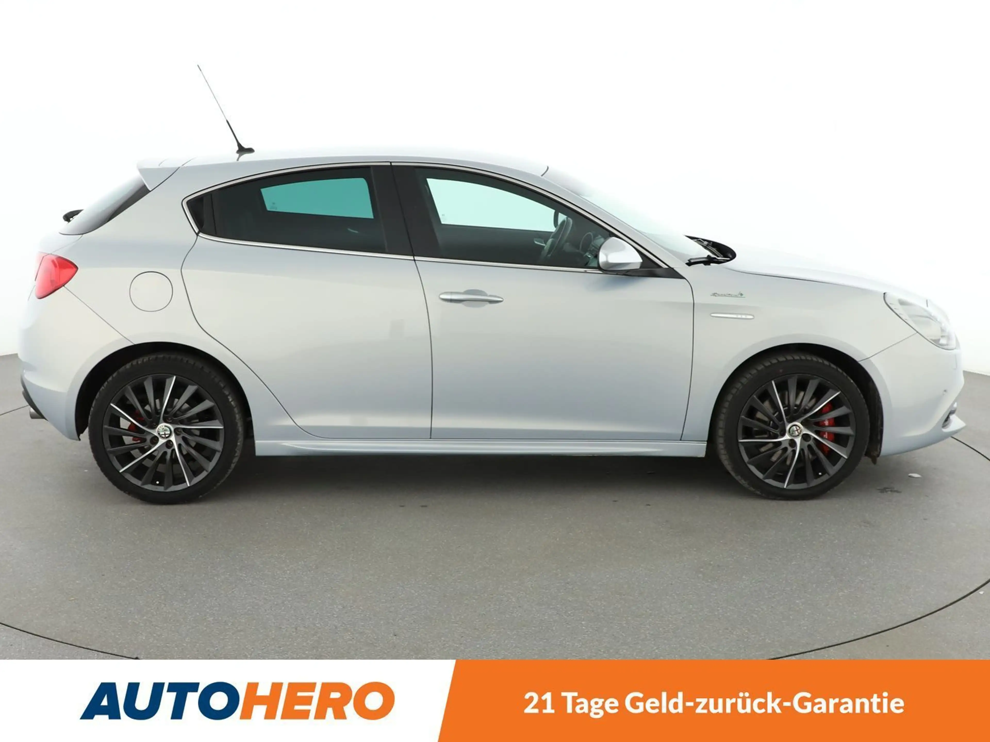 Alfa Romeo Giulietta 2.0 JTDM Turismo — photo 7
