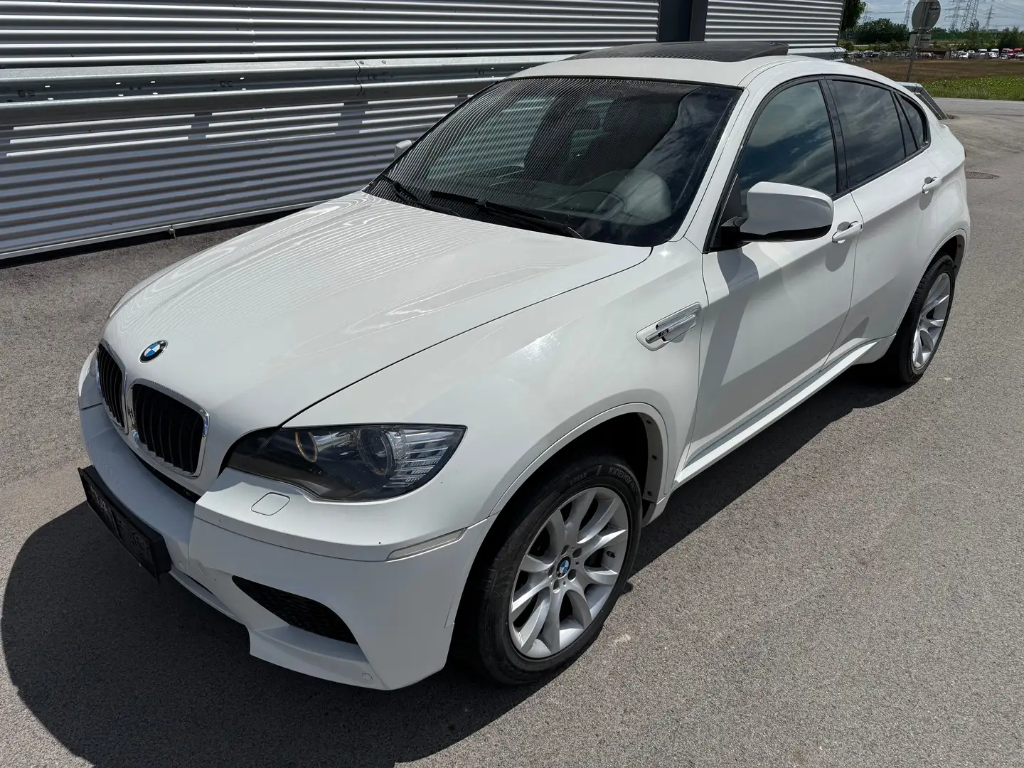 BMW X6 M Aut. ID:57 Weiß - 1