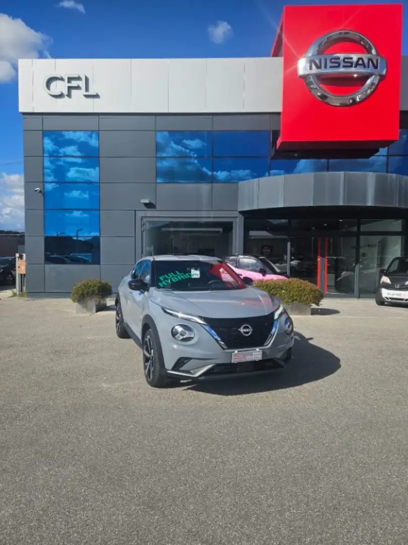 Nissan Juke 1.6 HEV N-Connecta Grijs - 1