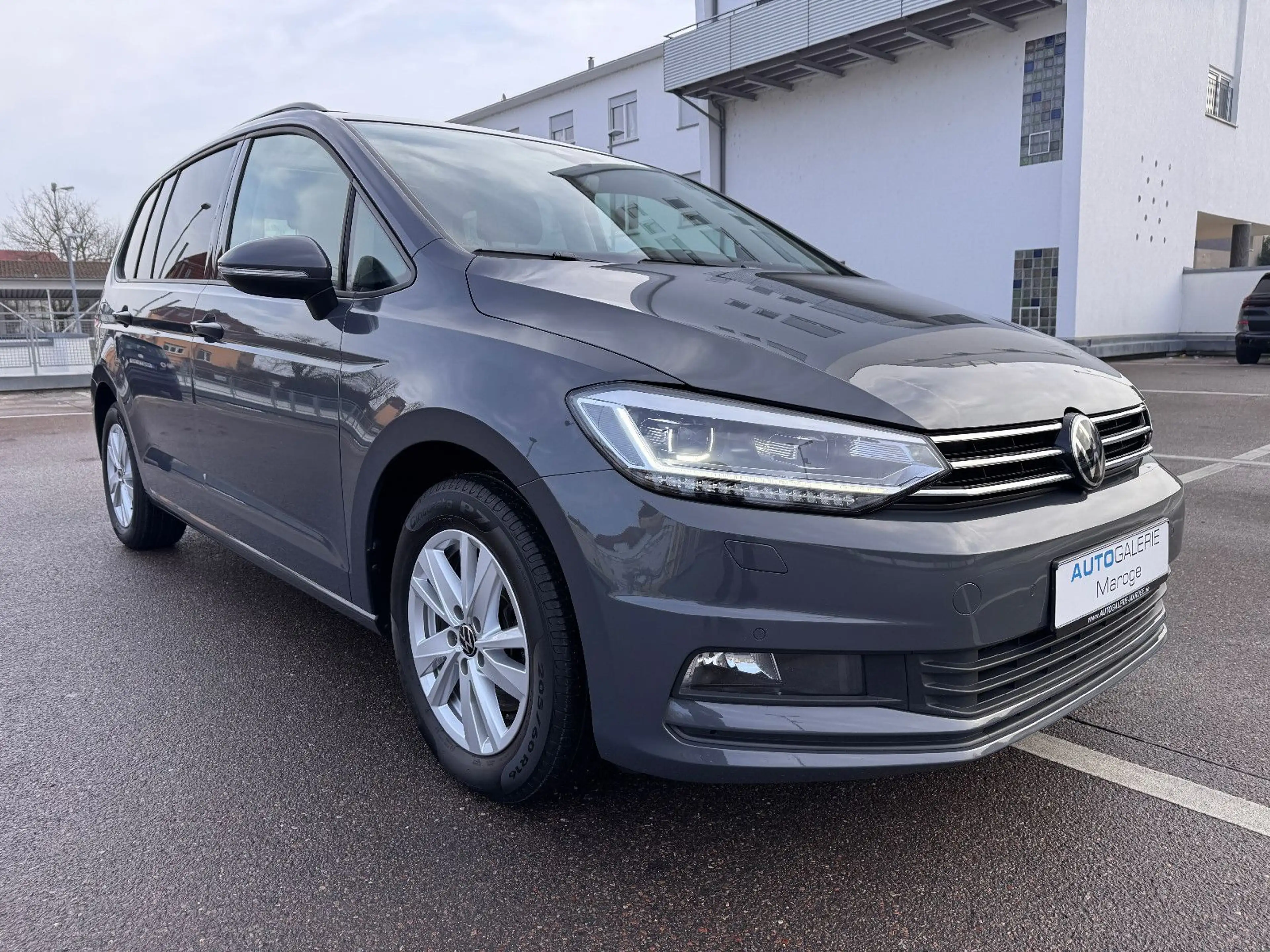 Volkswagen Touran 2.0 TDI DSG PANO/AHK/IQDRIVE/ACC/LED/NAVI — photo 3