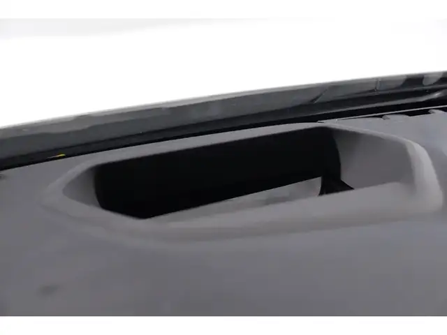 BMW 5 Series view 15