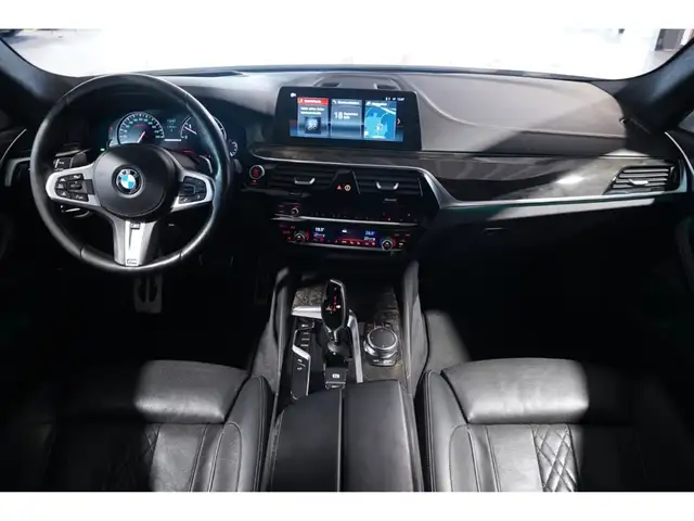 BMW 5 Series view 13