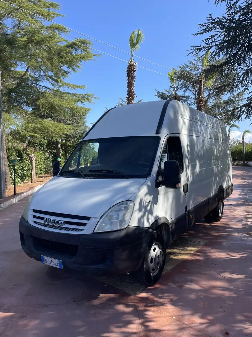Iveco Daily 35c15 3.0 TDI furgone maxi volume Blanc - 1