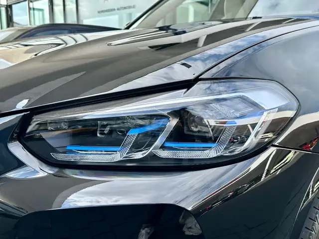 BMW X3 view 10