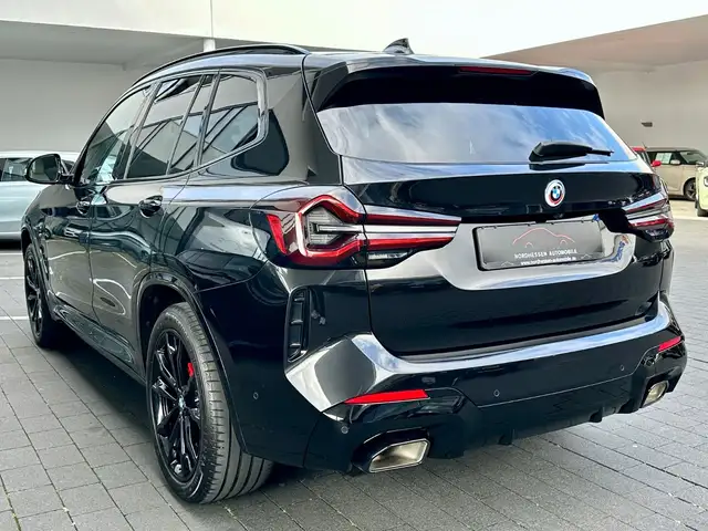 BMW X3 view 3