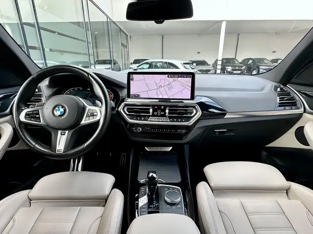 BMW X3 view 13