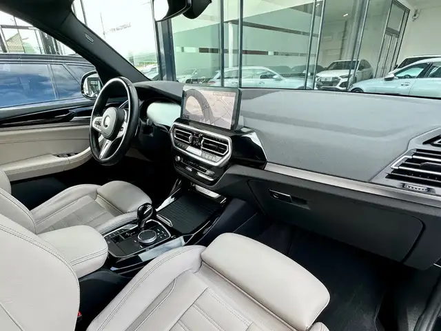 BMW X3 view 14