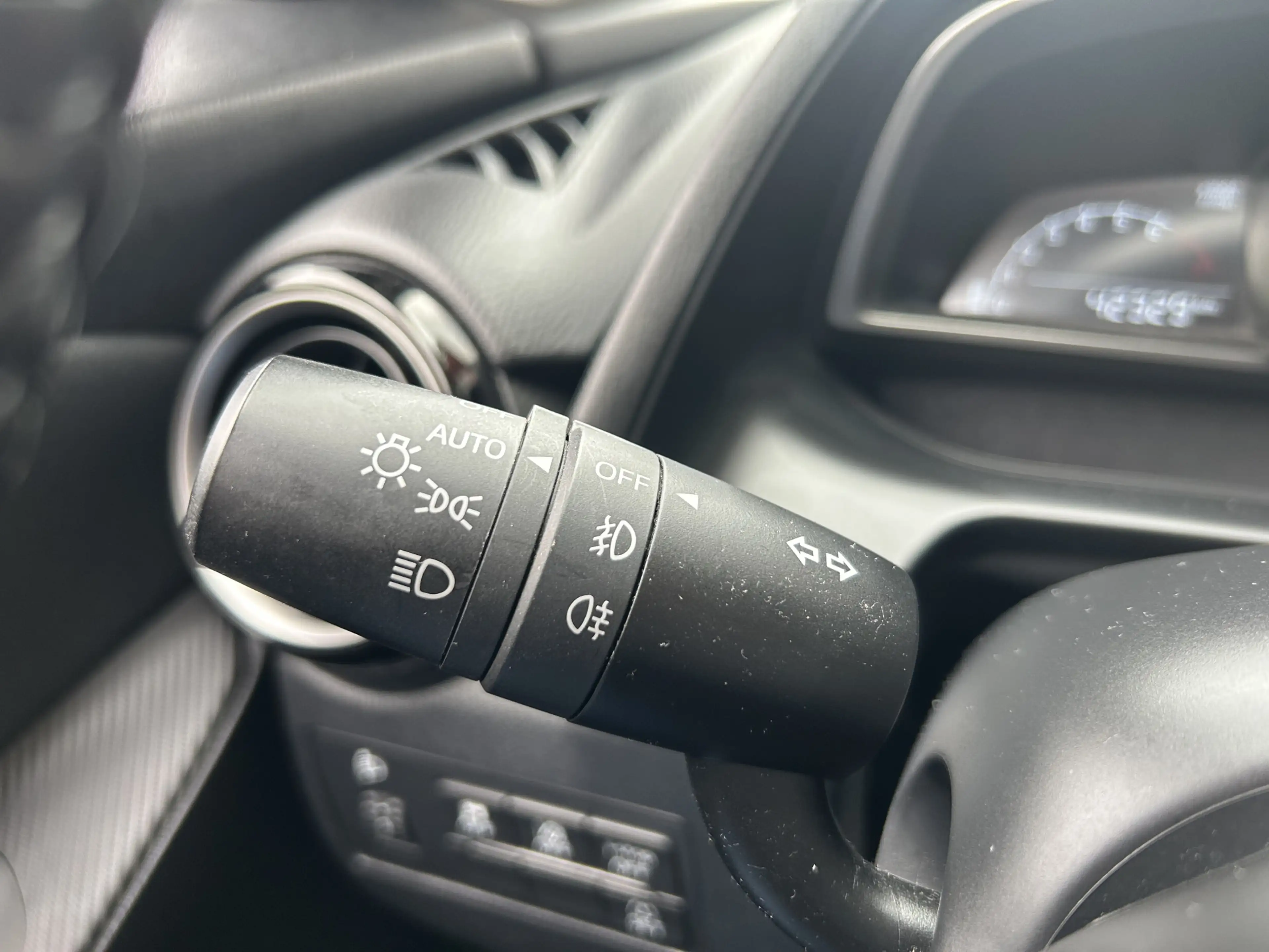 Mazda 2 1.5 Skyactiv-G TS+ // DEALER ONDERHOUDEN!! // NAVI — photo 12