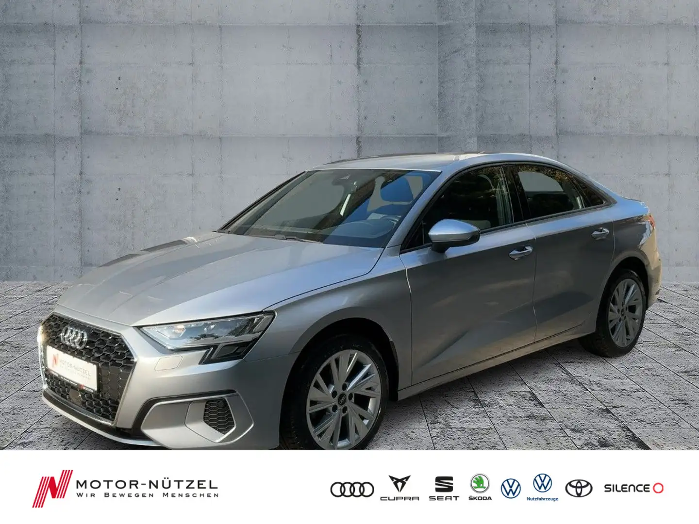 Audi A3 30 TFSI S-TR 5JG+LED+NAV+AHK+ACC+VC Silber - 1