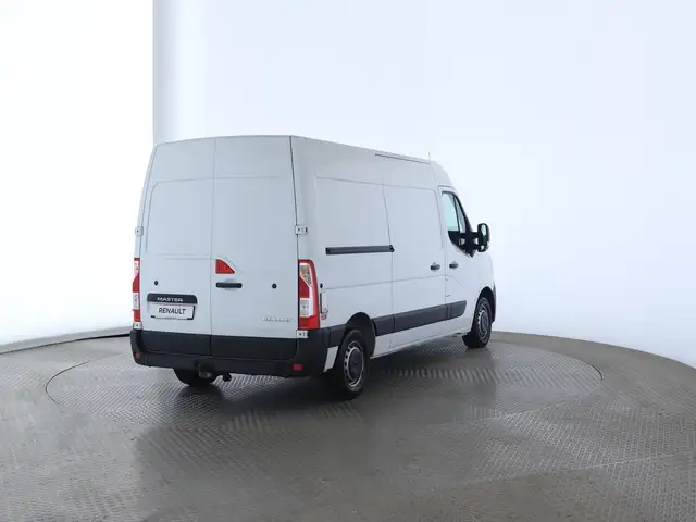 Renault Master view 4