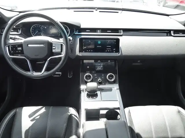 Land Rover Range Rover Velar view 10