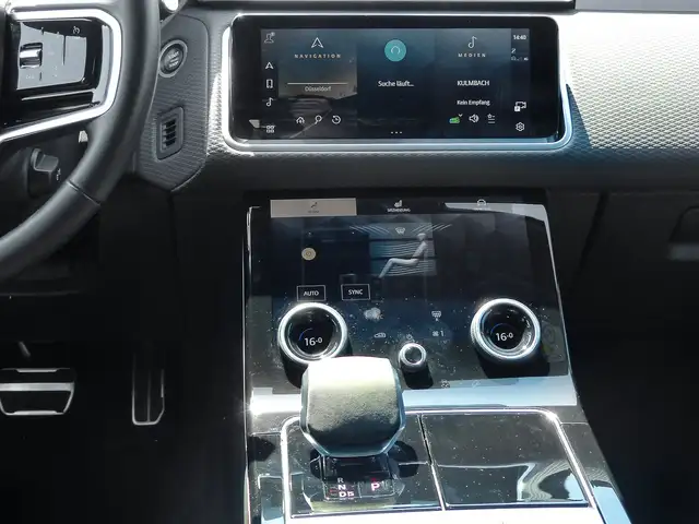 Land Rover Range Rover Velar view 11