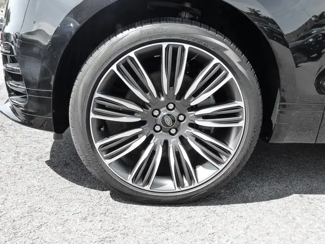 Land Rover Range Rover Velar view 7