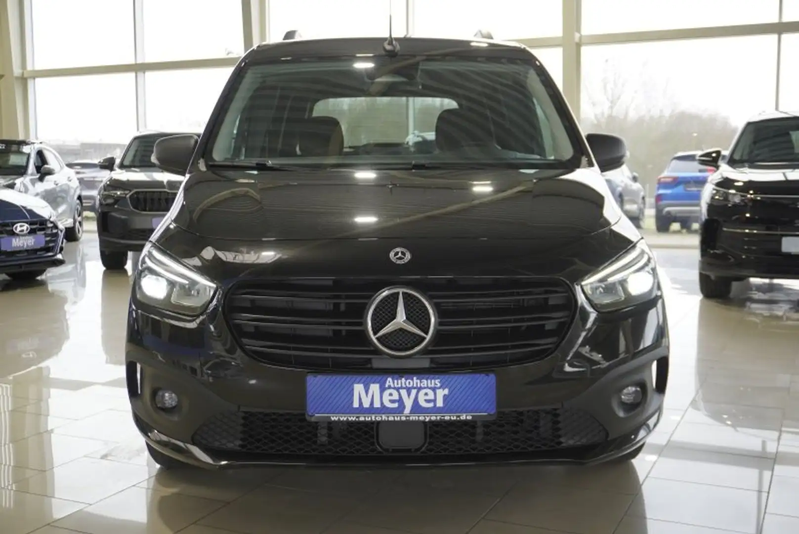 Mercedes-Benz Citan 113 Tourer Pro Voll-LED/Kamera/Sitzhz/Temp. Чорний - 2