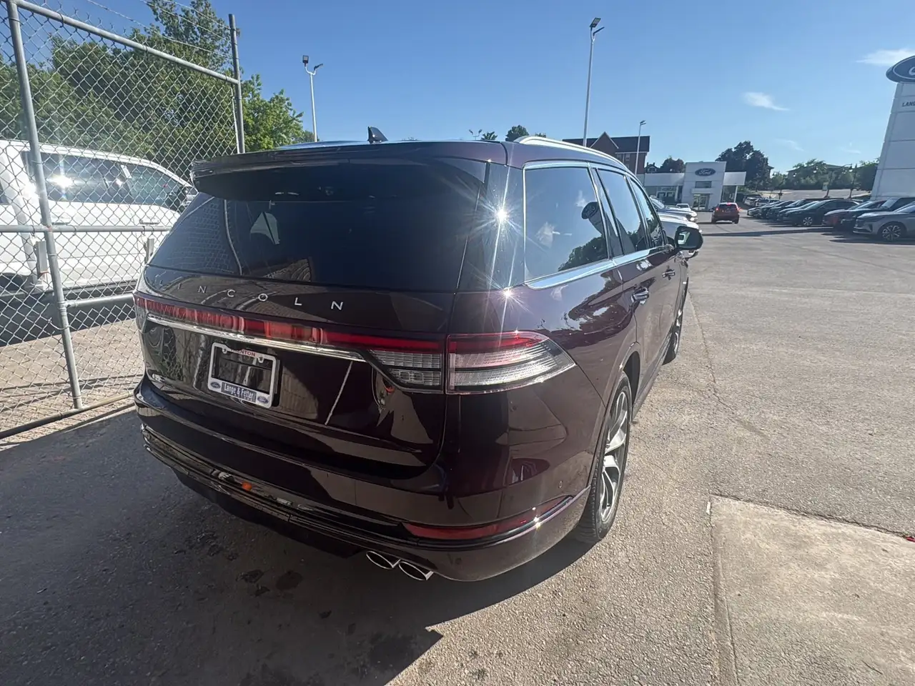 Lincoln Aviator снимка Lincoln Aviator