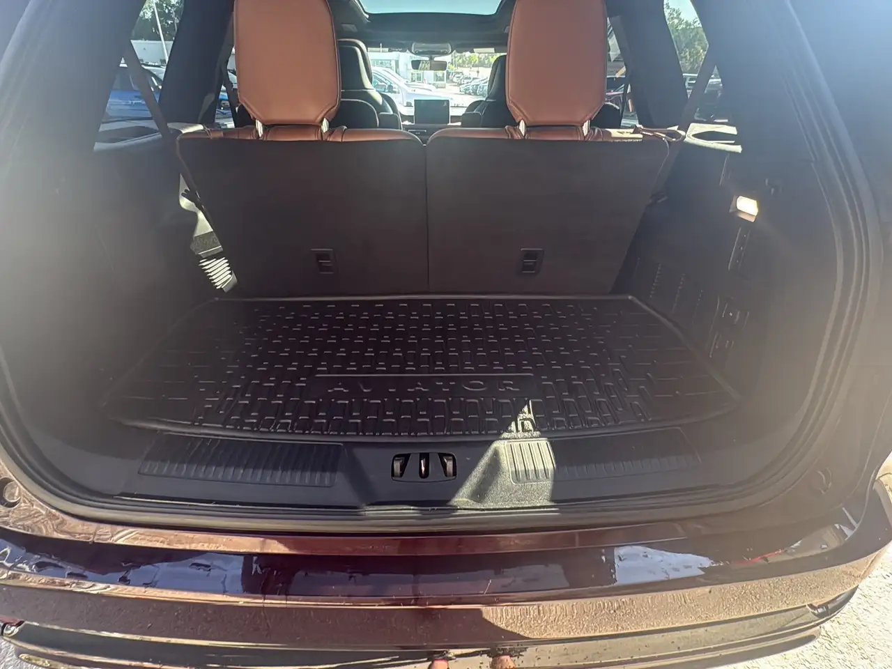 Lincoln Aviator снимка Lincoln Aviator