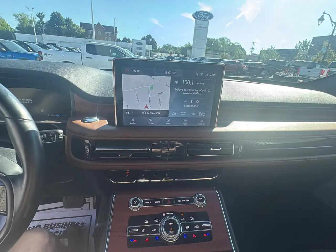 Lincoln Aviator снимка Lincoln Aviator