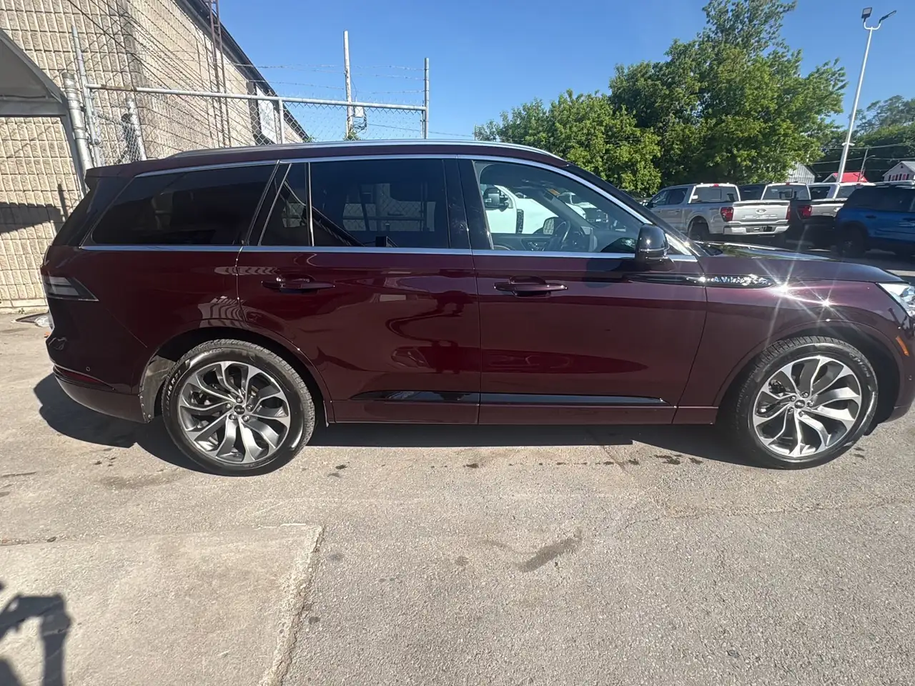 Lincoln Aviator снимка Lincoln Aviator