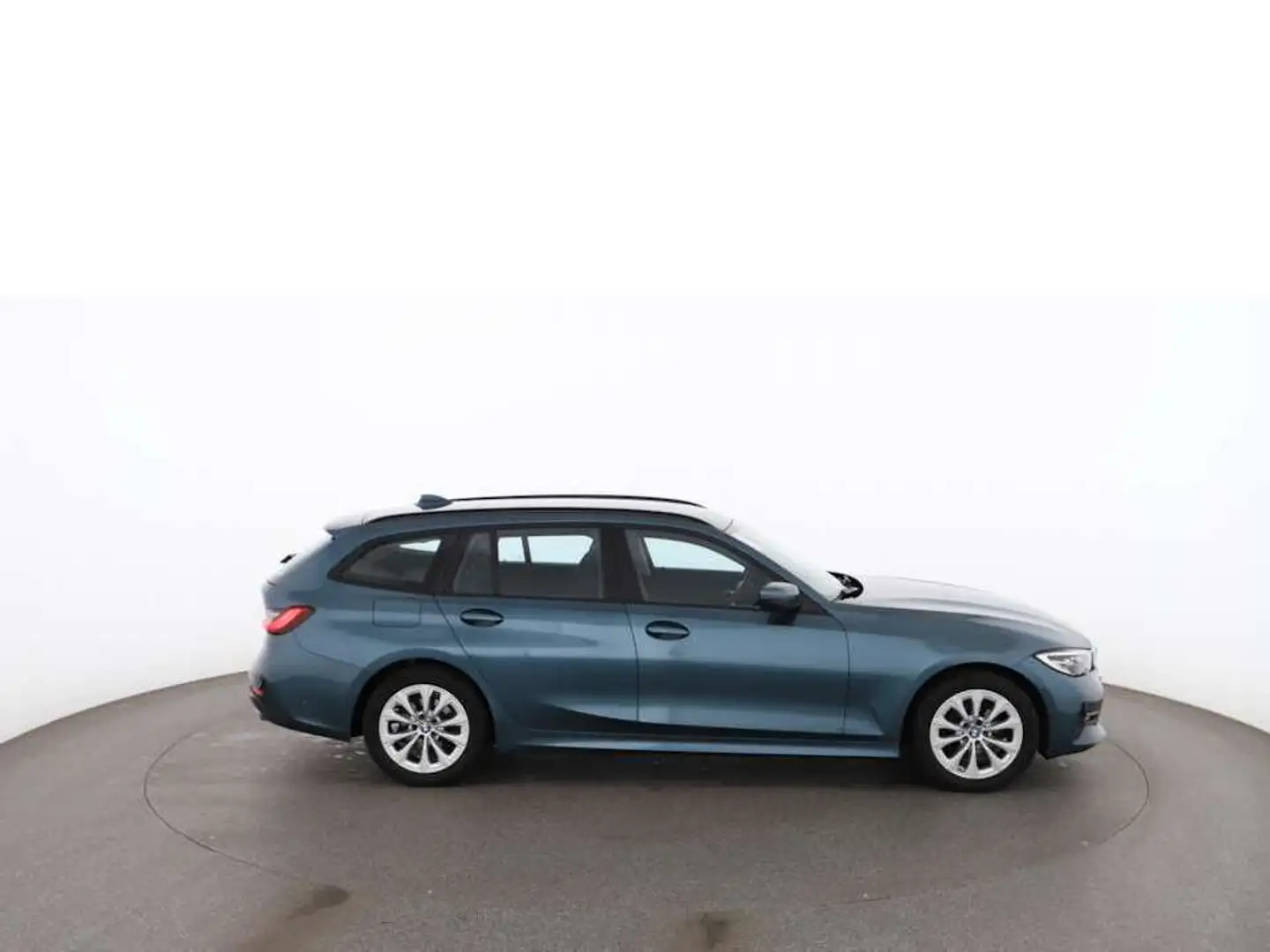 BMW 320 d Touring xDrive Advantage Aut LED NAVI R-CAM Bleu - 2