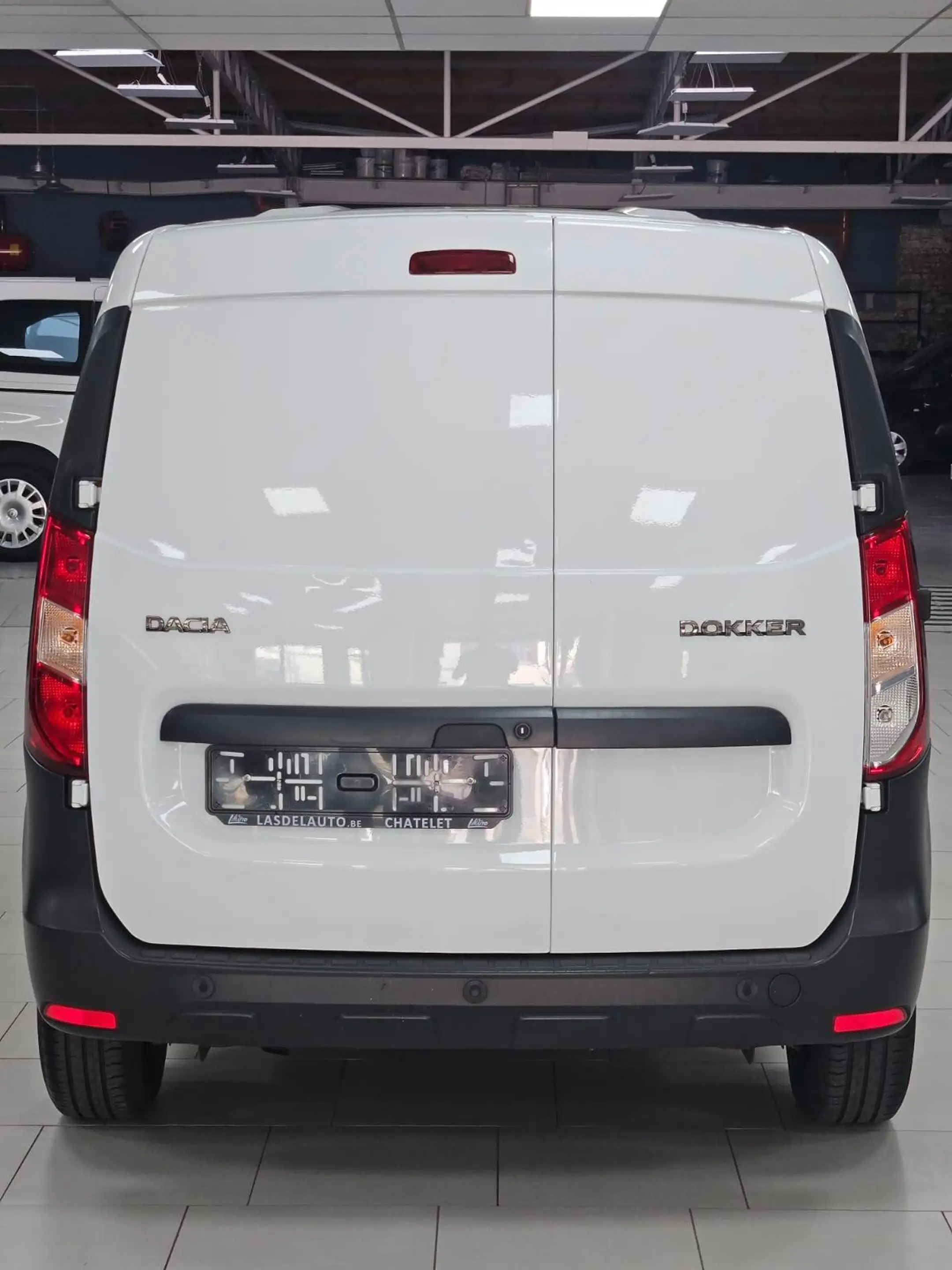 Dacia Dokker 1.2 TCe StartStop Climatisation Capteurs Accoudoir Gps Bluetooth Cruise Radio — photo 8