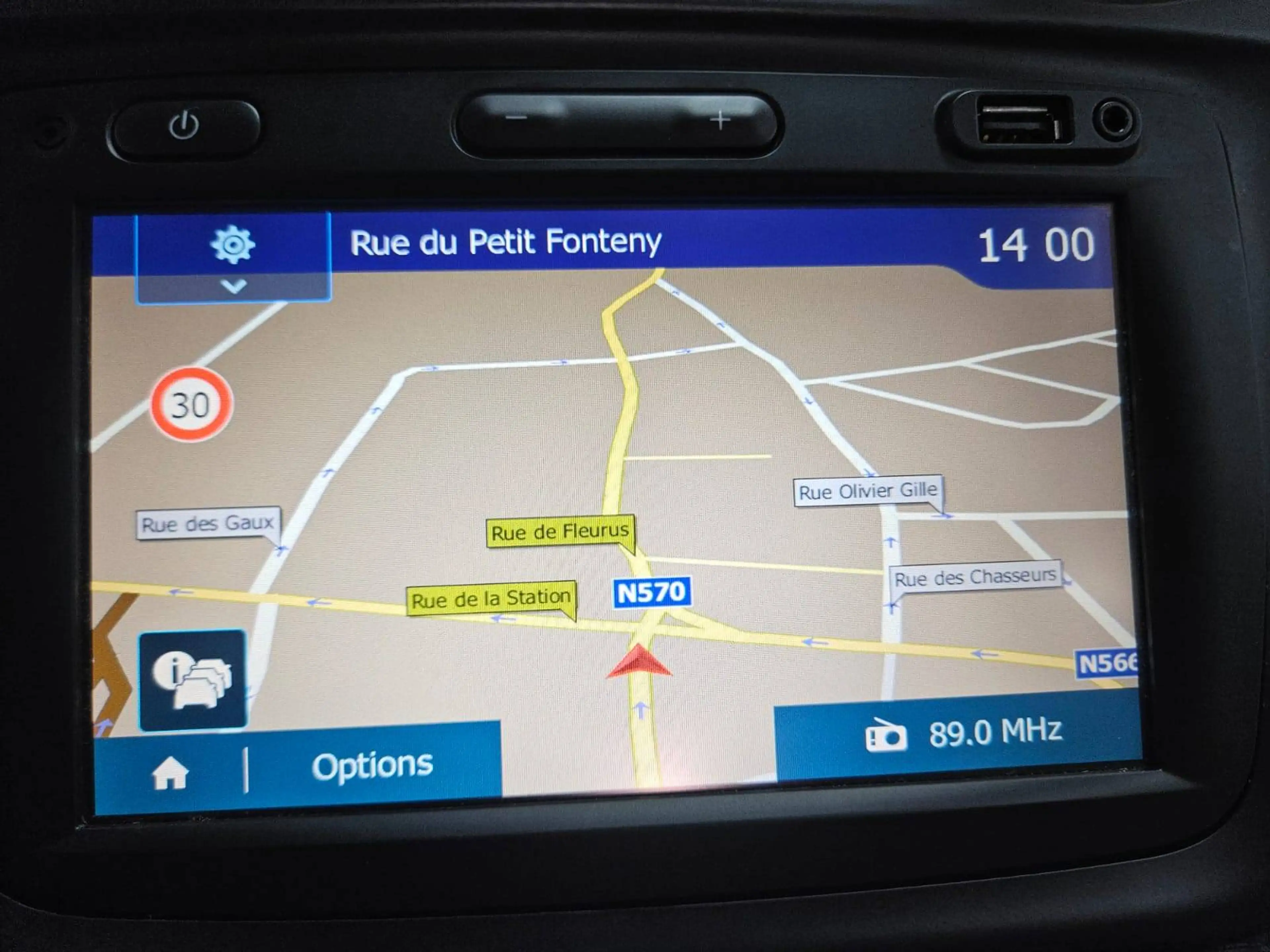 Dacia Dokker 1.2 TCe StartStop Climatisation Capteurs Accoudoir Gps Bluetooth Cruise Radio — photo 11