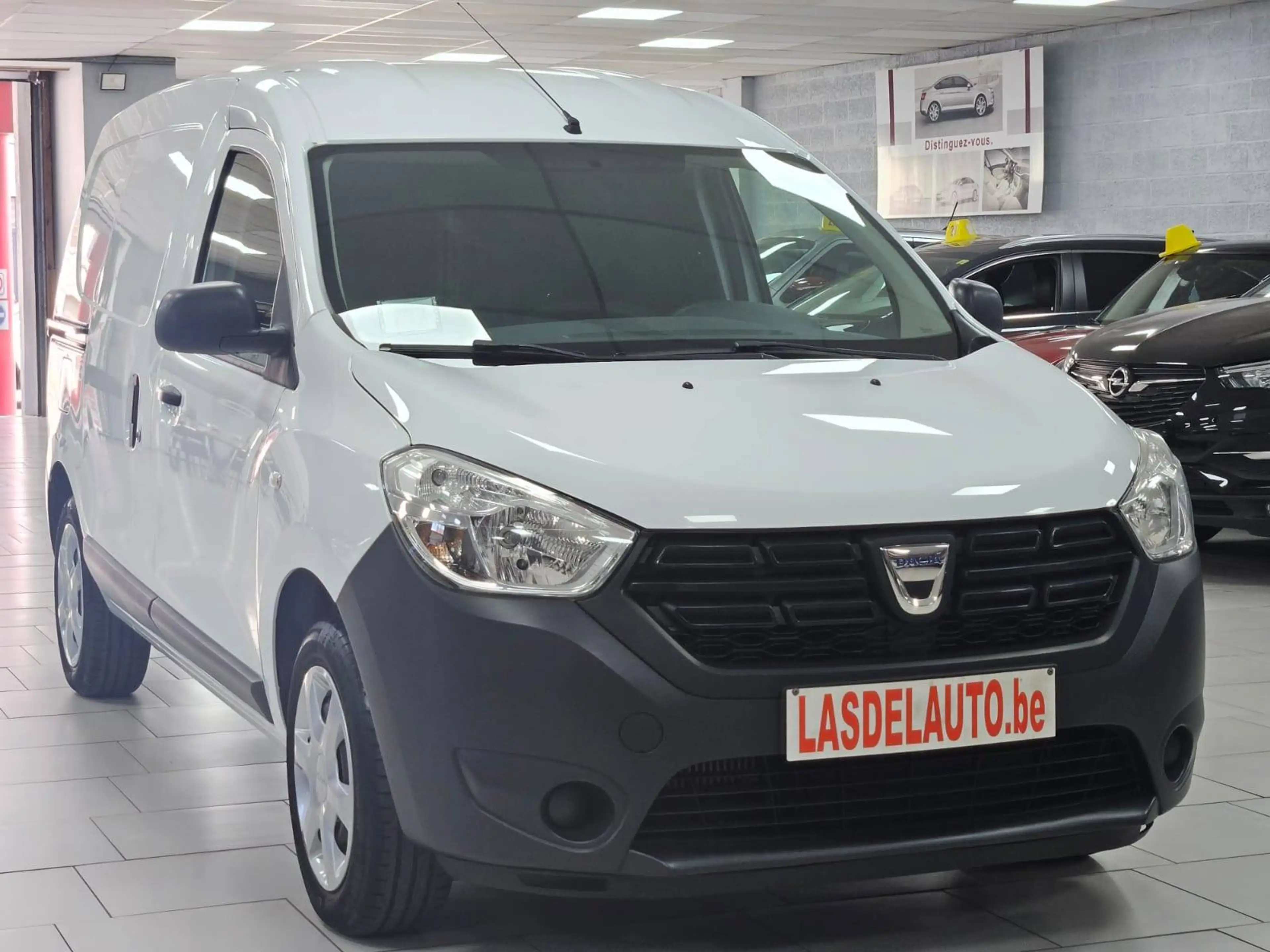 Dacia Dokker 1.2 TCe StartStop Climatisation Capteurs Accoudoir Gps Bluetooth Cruise Radio — photo 3