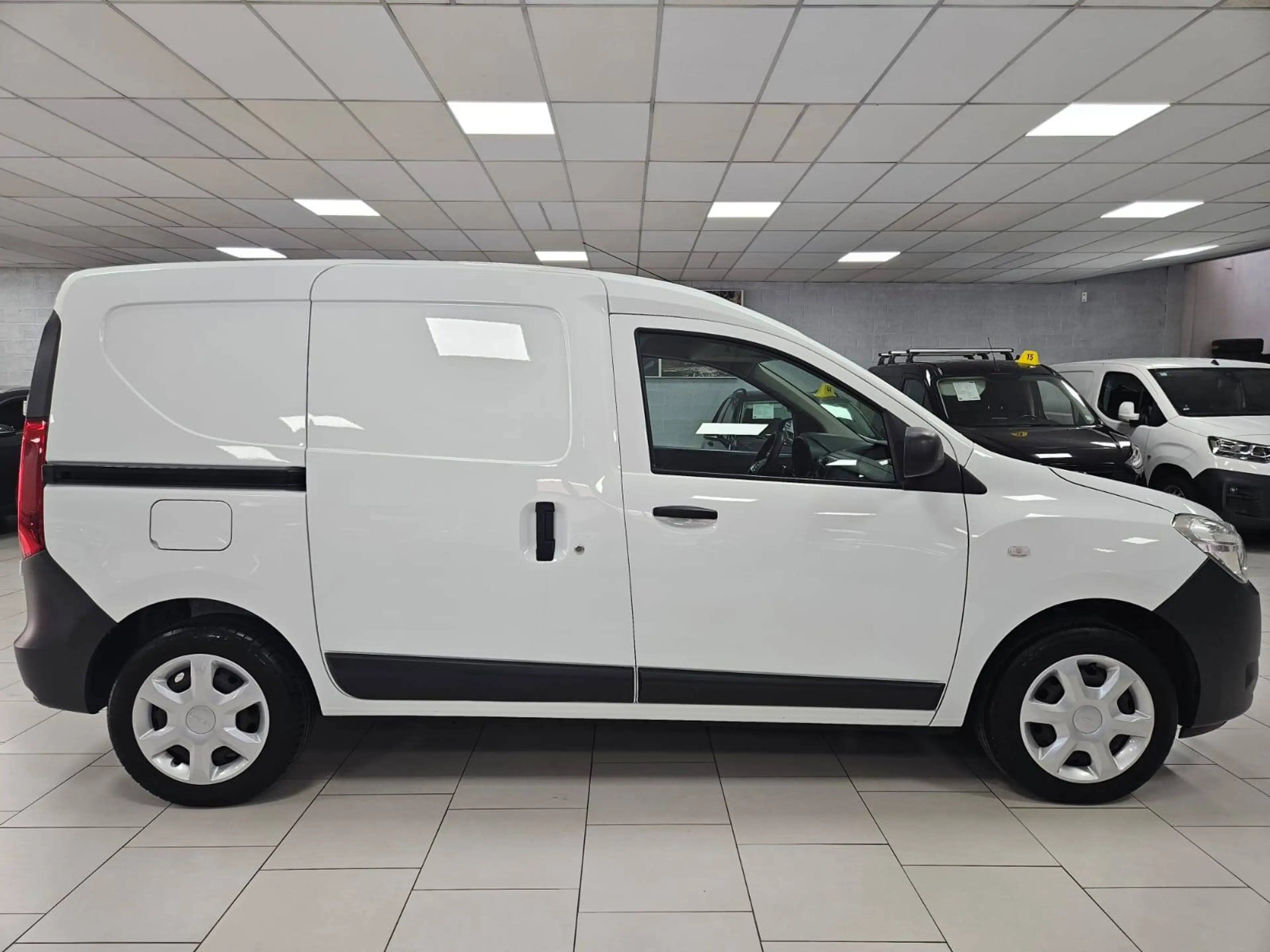 Dacia Dokker 1.2 TCe StartStop Climatisation Capteurs Accoudoir Gps Bluetooth Cruise Radio — photo 5