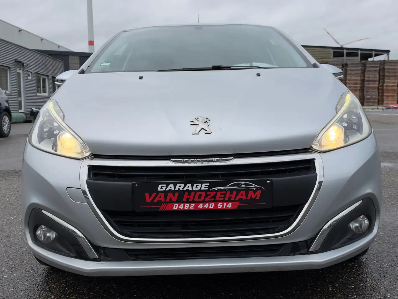 Peugeot 208