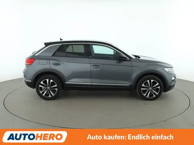 Volkswagen T-Roc view 7