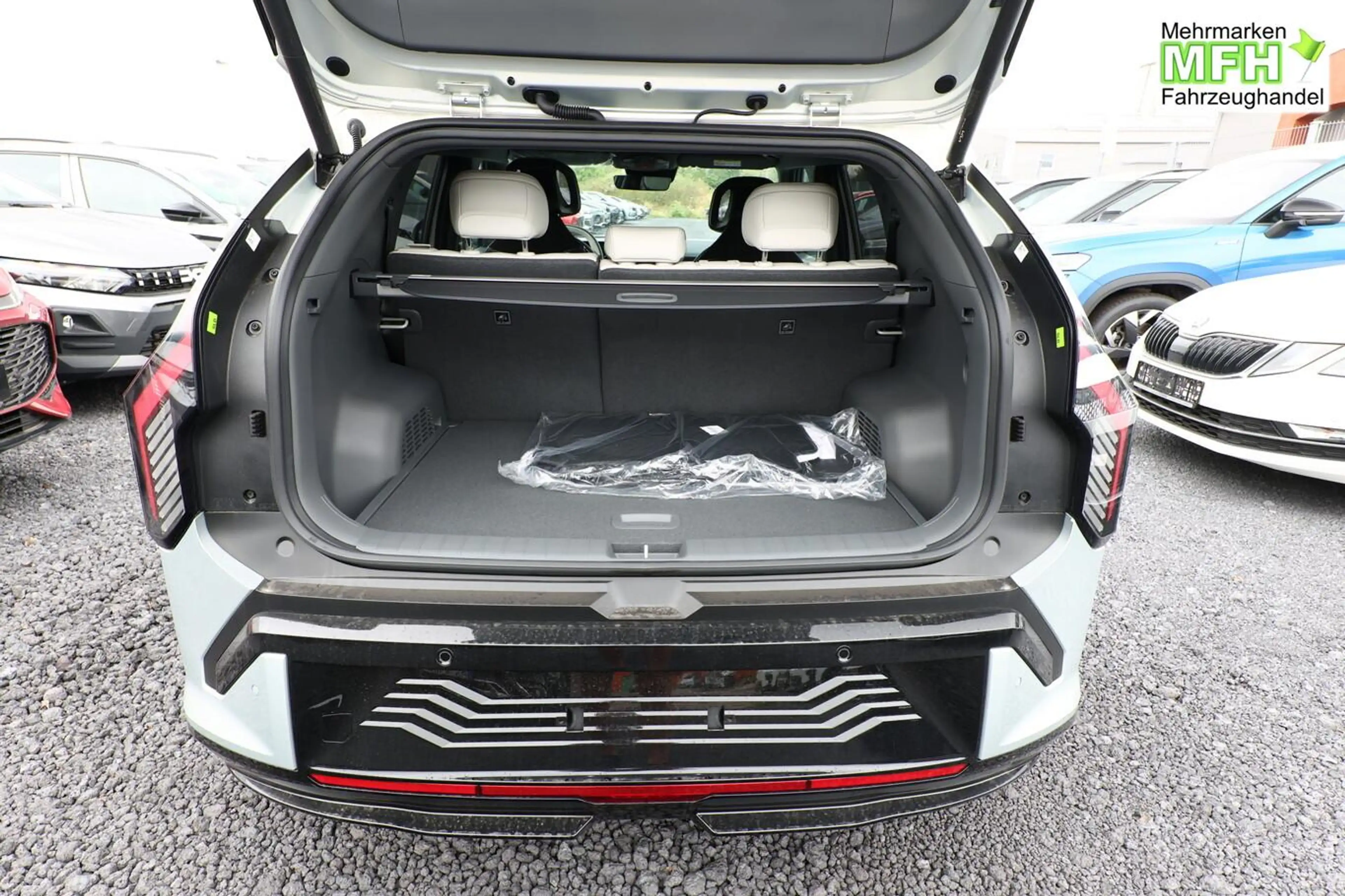 Kia EV3 GT-line 81,4kWh LED+ ACC Wärmep eHK Keyl SHZ 15... — photo 10