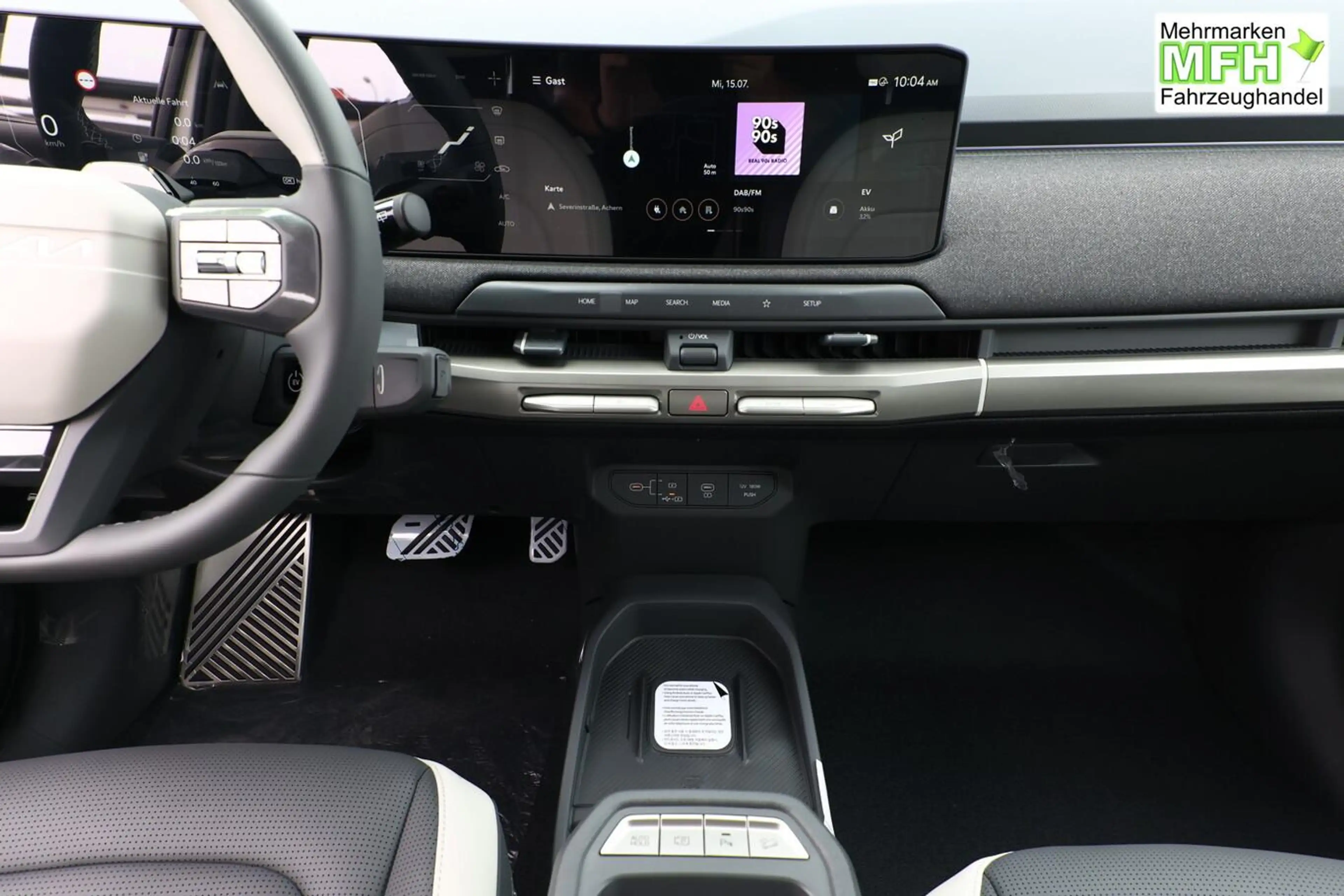 Kia EV3 GT-line 81,4kWh LED+ ACC Wärmep eHK Keyl SHZ 15... — photo 7