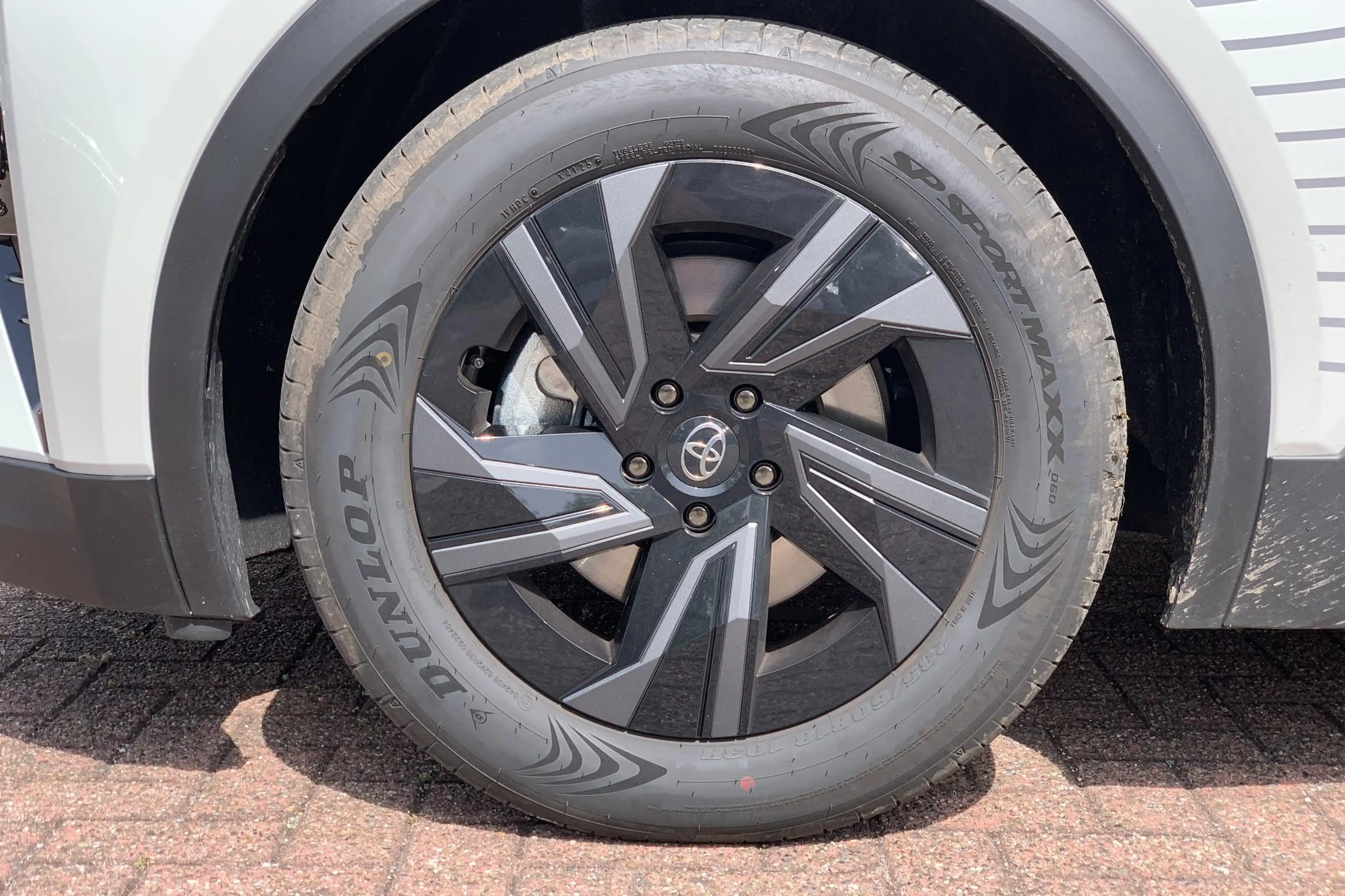 Toyota C-HR+ First Edition 77 kWh — photo 6