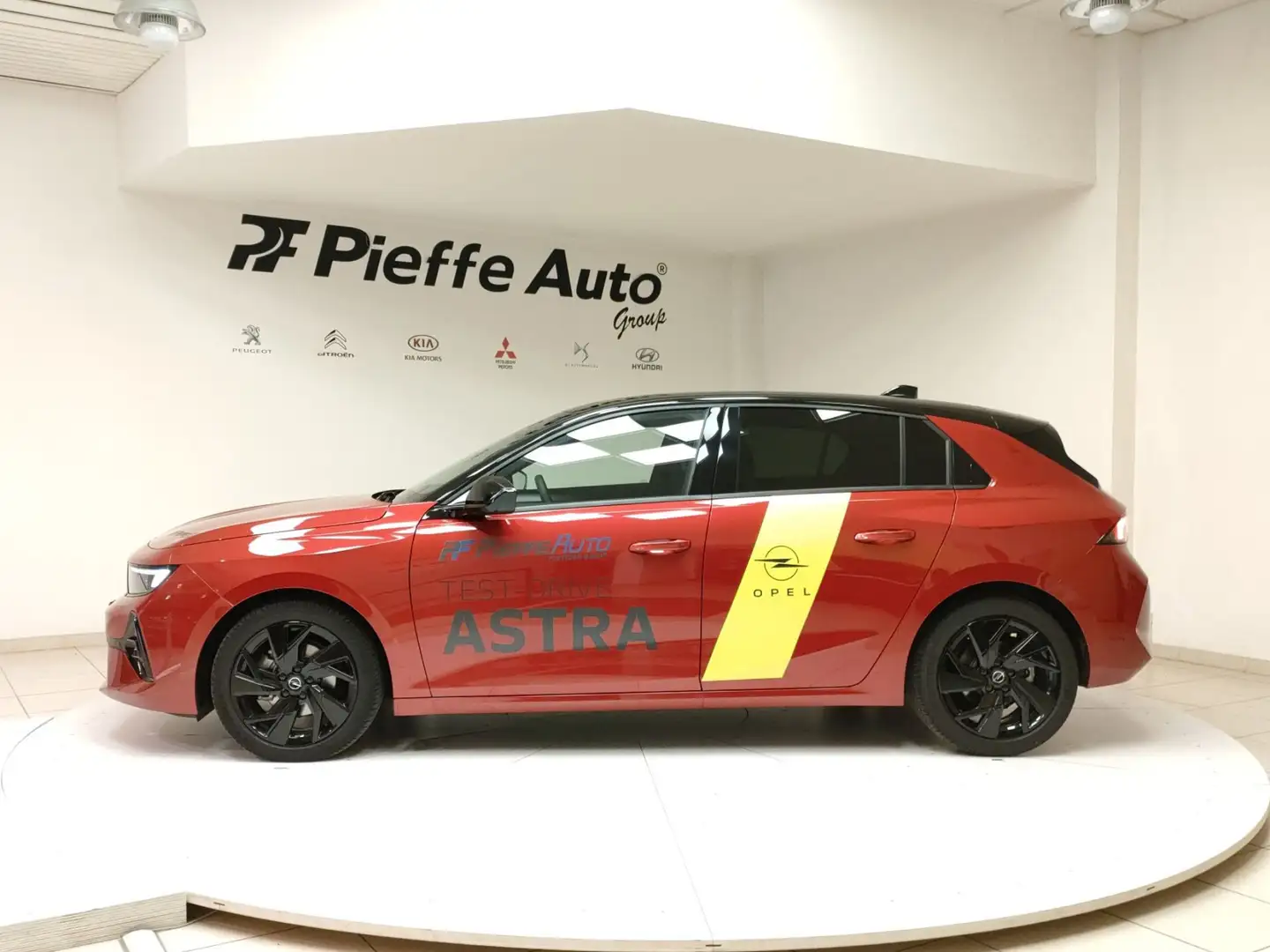 Opel Astra 5P GS 1.2 Turbo 130cv AT8 S&S Rot - 2