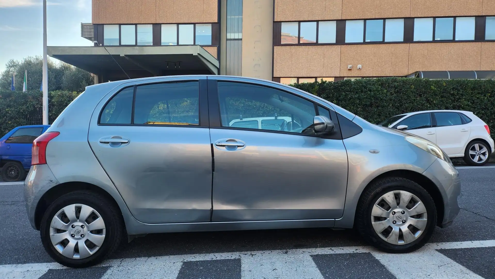 Toyota Yaris Yaris II 2005 5p 1.0 Sol Argento - 2