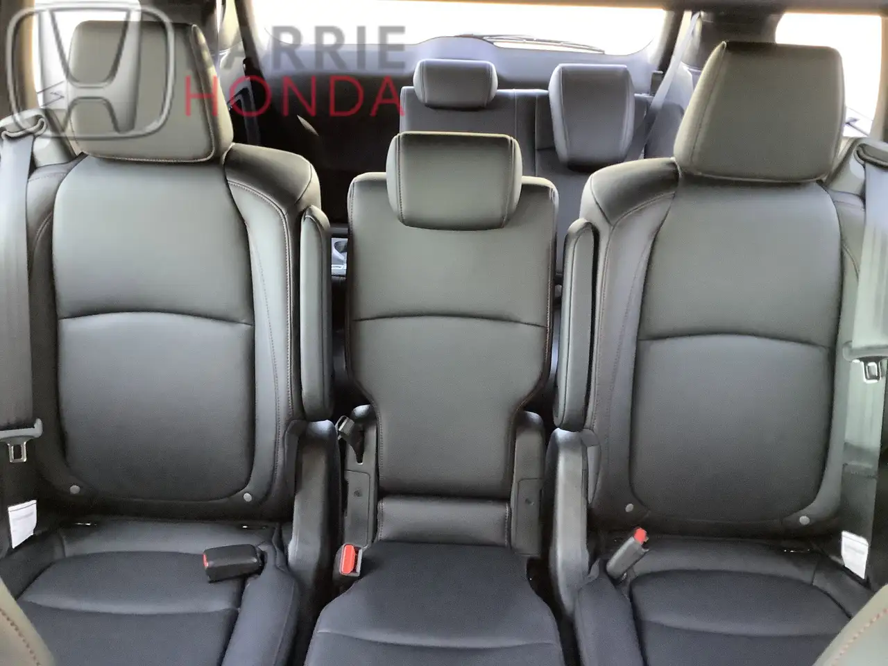 Honda Odyssey снимка Honda Odyssey