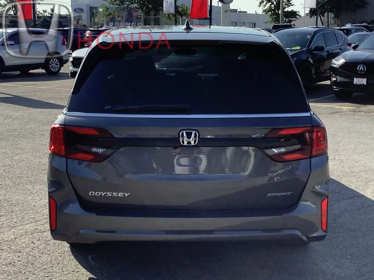 Honda Odyssey снимка Honda Odyssey