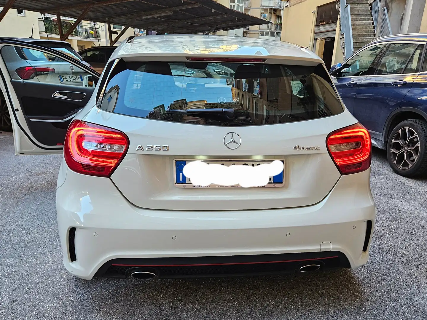 Mercedes-Benz A 250 Classe A - W176 Premium 4matic auto E6 - 2