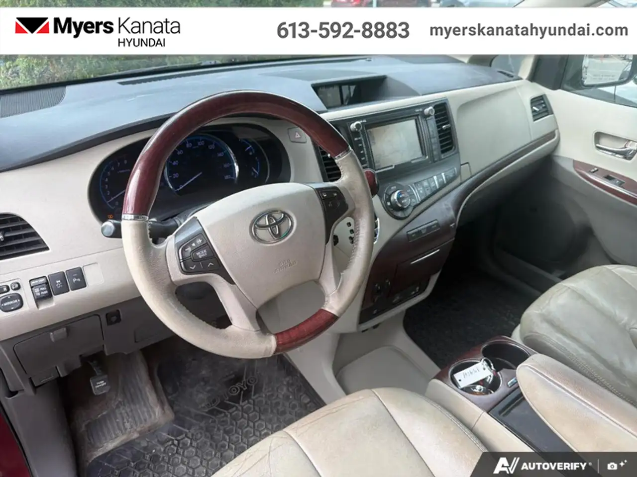 Toyota Sienna fotografie Toyota Sienna