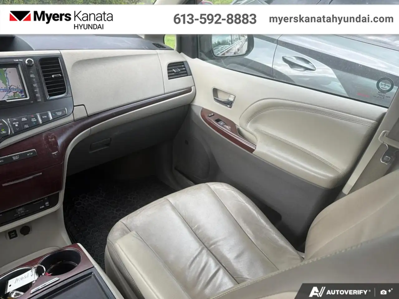 Toyota Sienna fotografie Toyota Sienna