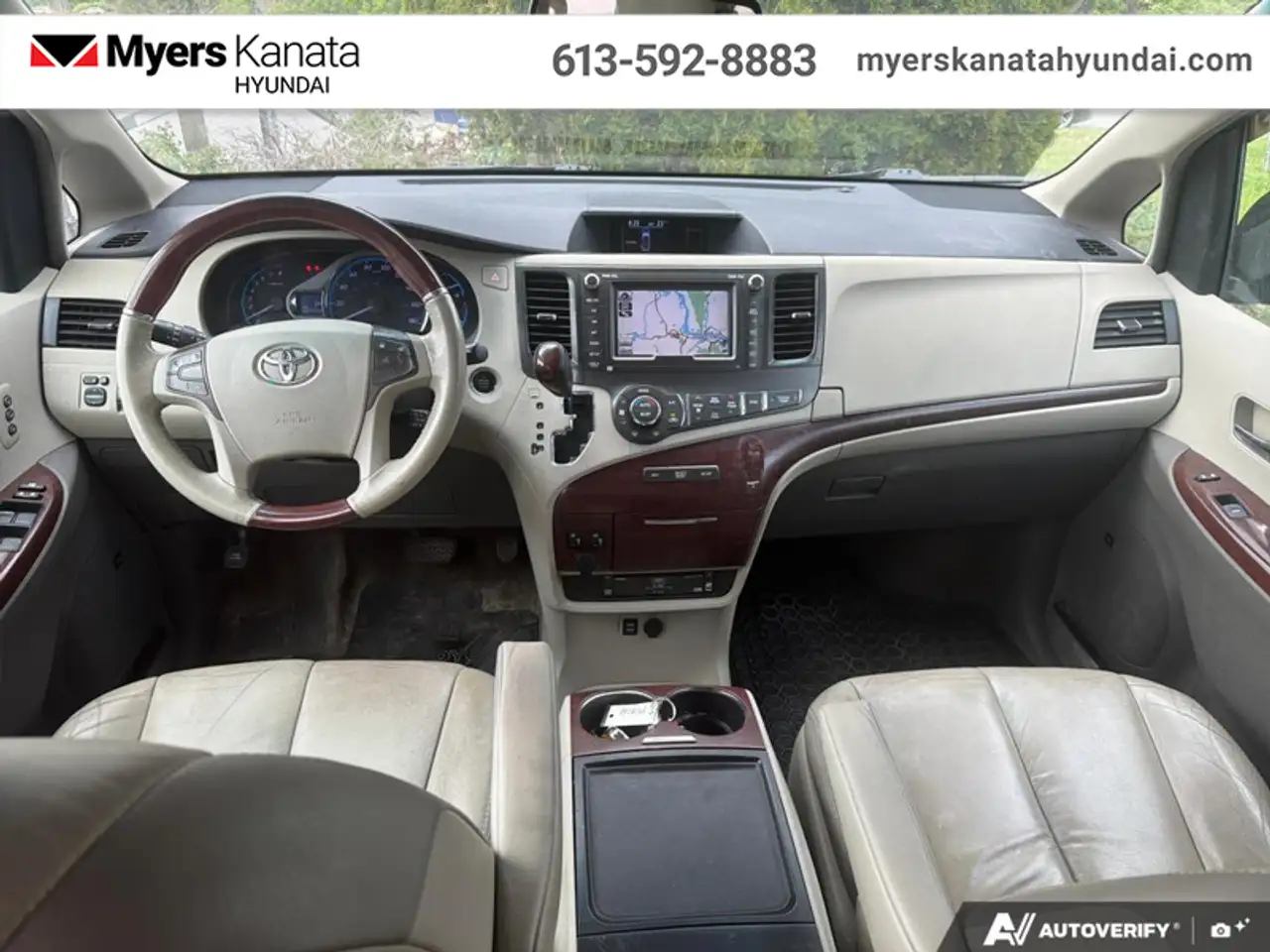 Toyota Sienna fotografie Toyota Sienna